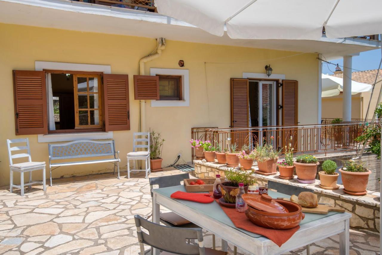 Voula Apartments Gaios Eksteriør billede